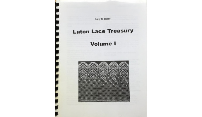 Luton Lace Treasury , Volume I -  Sally Barry