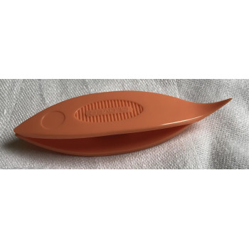 Clover Orange Plastic Shuttle